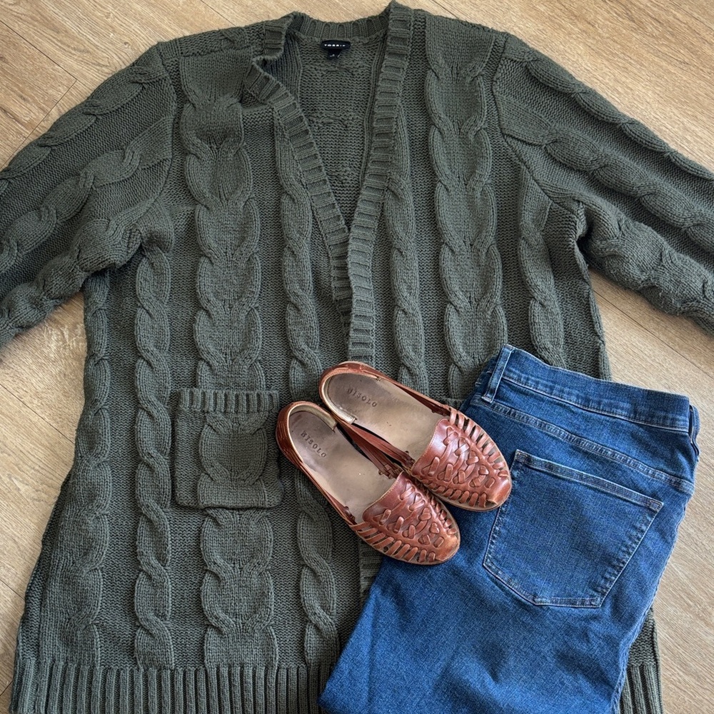 Torrid Dark Green Cable Knit Cardigan size 3